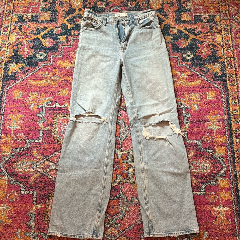 Abercrombie ‘The 90’s Relaxed Jean’ high rise